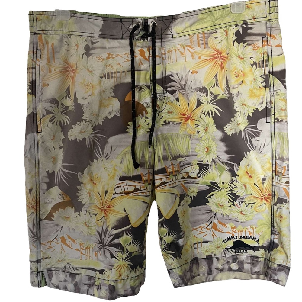 Tommy Bahama Men’s Swim Trunks Board Shorts Floral Print Multicolor Medium Relax